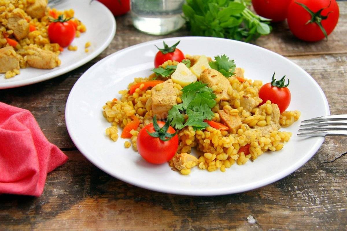 Bulgur s kuřecím masem na kari